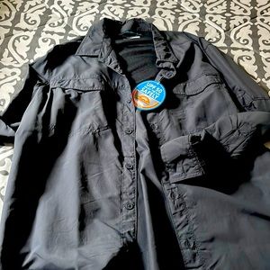 New with tags men shirt. Size large sun protection long sleeve